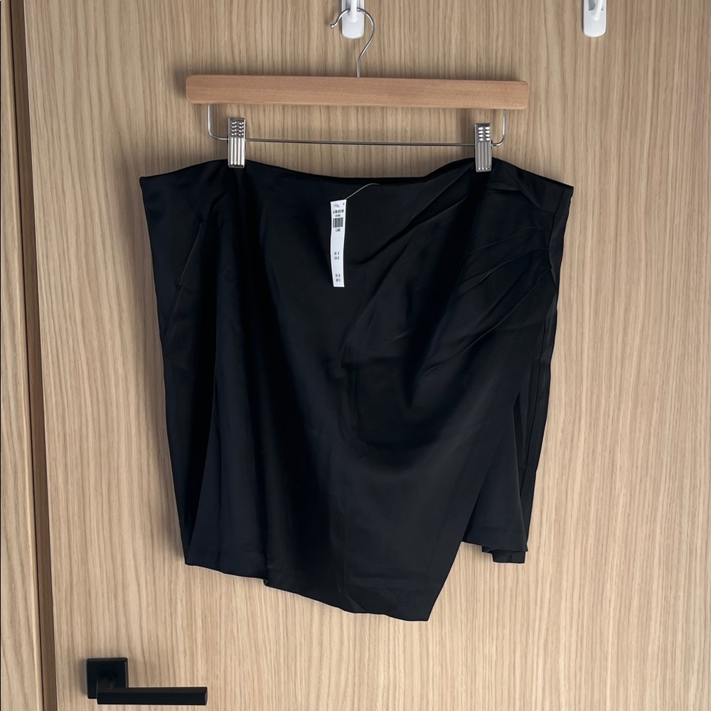Abercrombie Satin Elegant Black Women's Skirt NWT